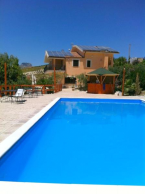 5 bedrooms villa with private pool furnished garden and wifi at Bompensiere Bompensiere